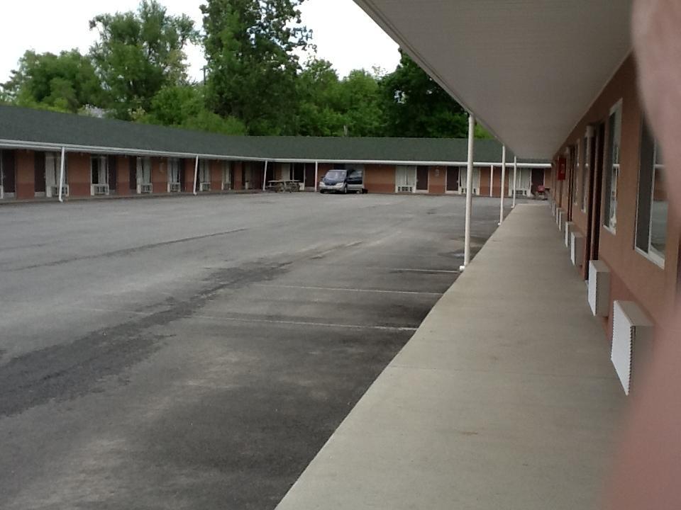 Caronoda Motel เซ็นทรัลซิตี้ ภายนอก รูปภาพ